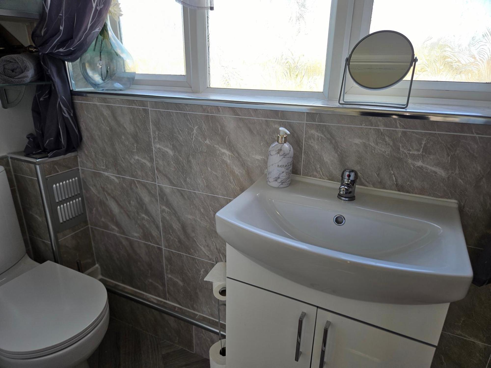 Holiday home Millbank Cottage, *